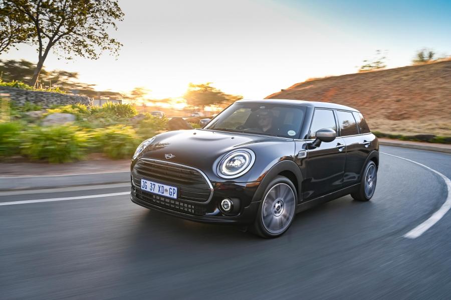 Mini Cooper Clubman (F54) 2019 года  (ZA) (фото 9 из 24)